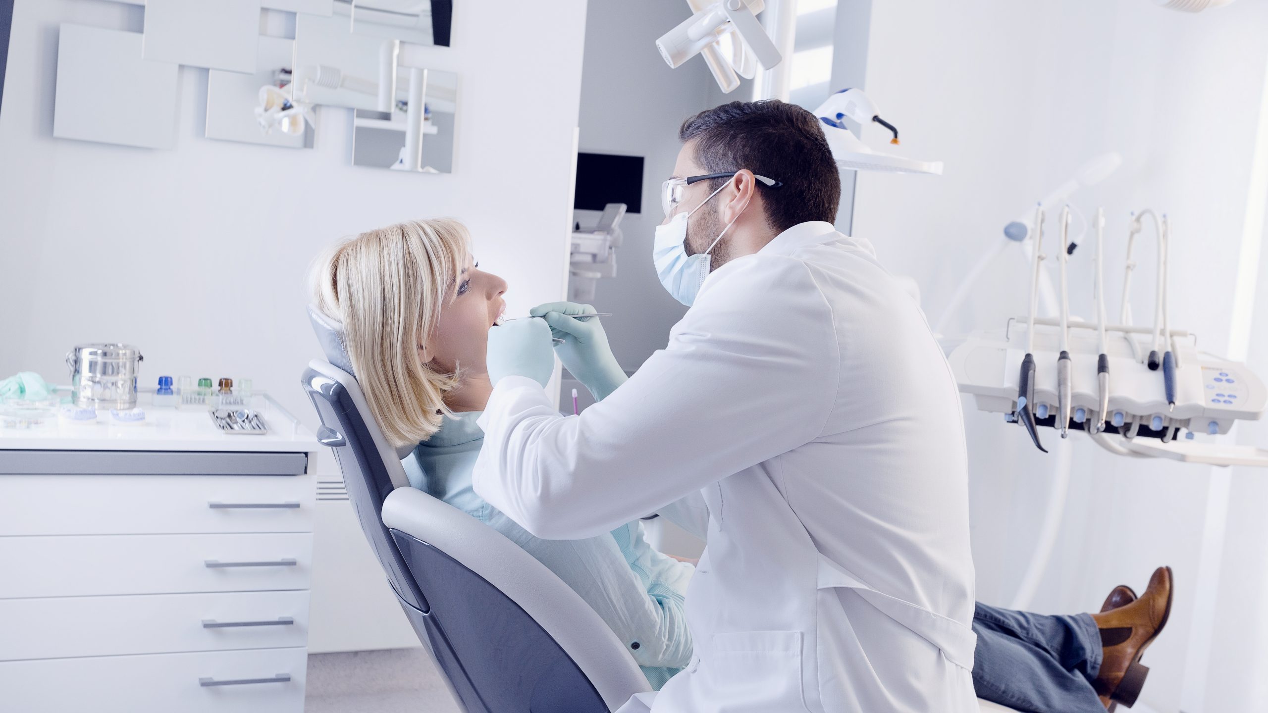 Dentist in Bloomfield, IN