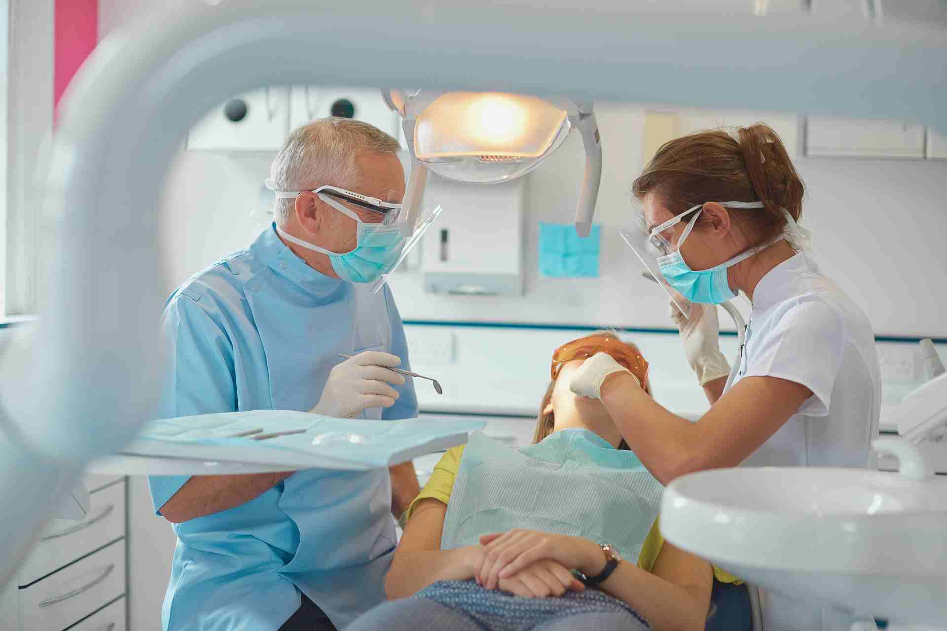 Dentist in Bloomfield, IN